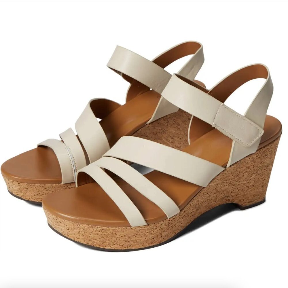 Naturalizer Women's Cynthia Wedge Sandal (WIDE)